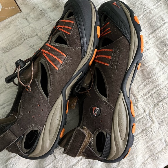 NWT Pacific Mountain Sandals - Picture 4 of 5